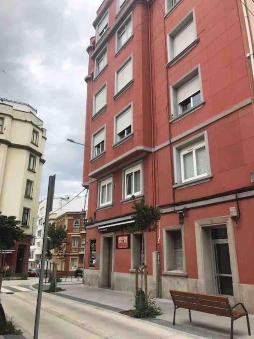 Piso Centrico Cerca De La Playa Apartment A Coruna Luaran gambar