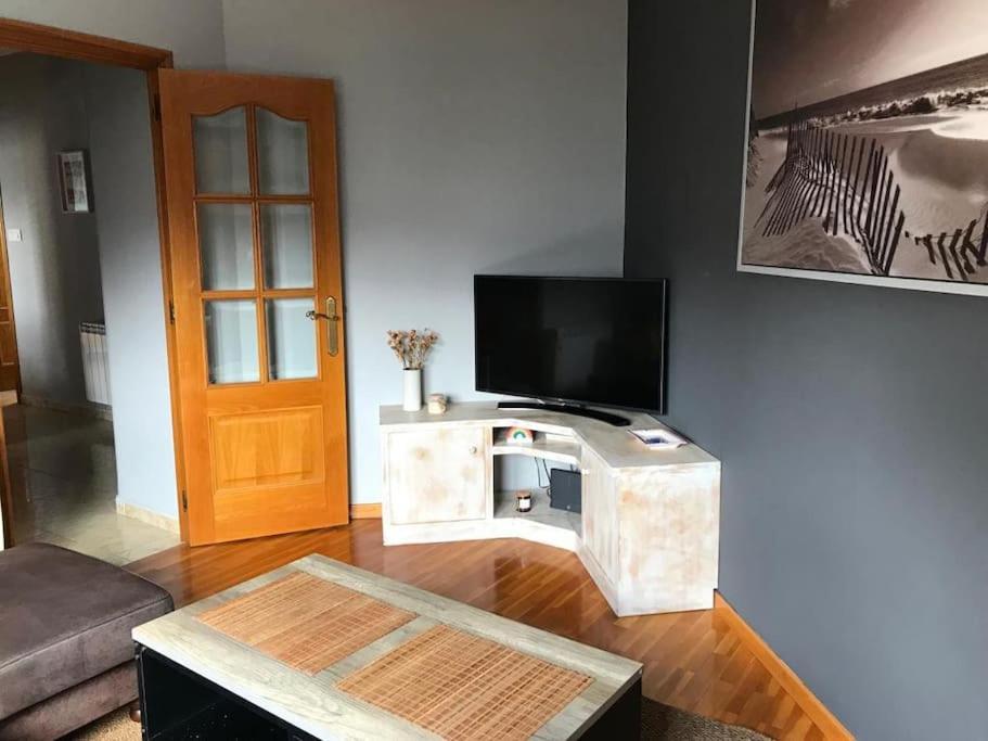 Piso Centrico Cerca De La Playa Apartment A Coruna Luaran gambar